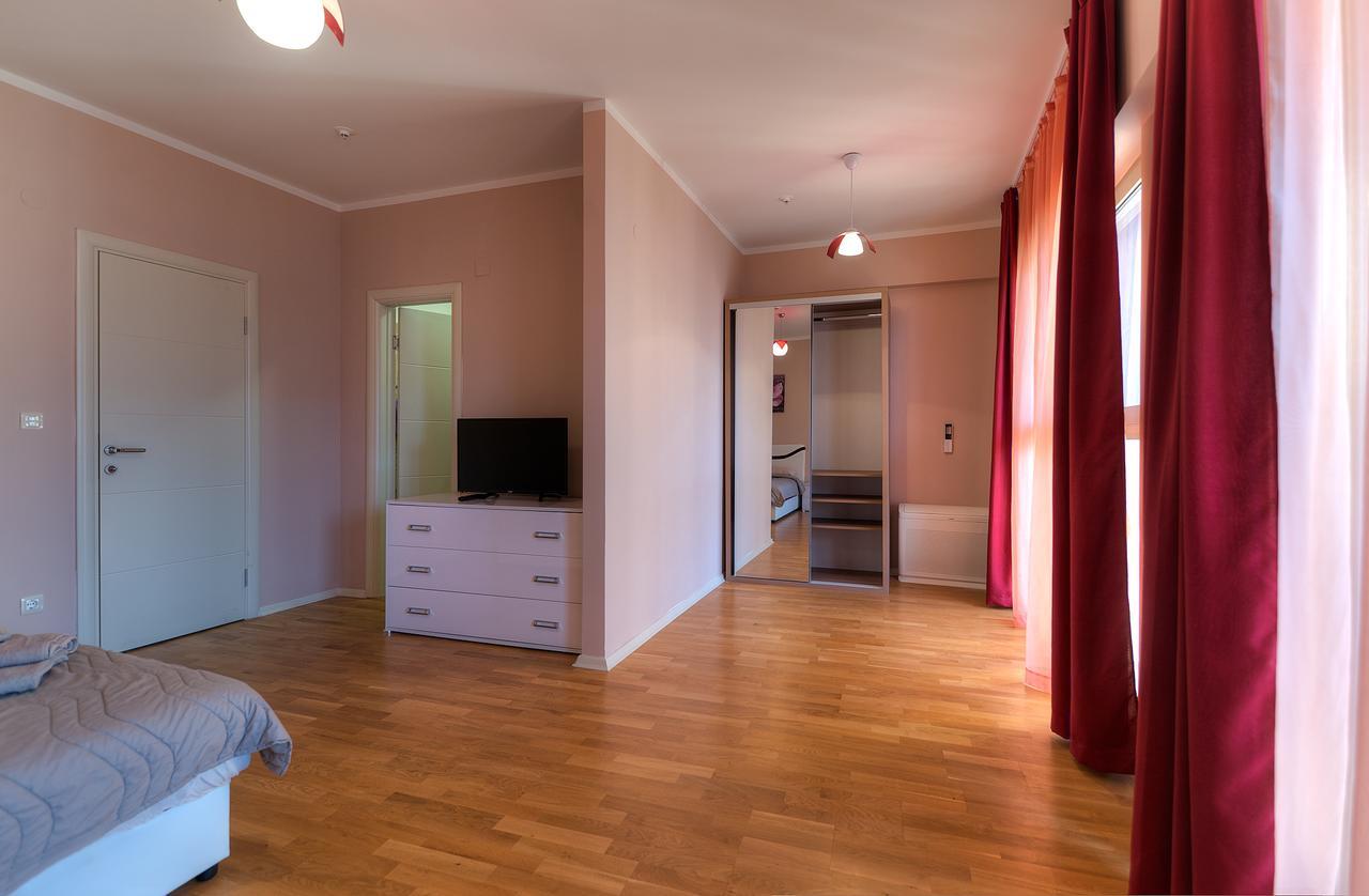 Apartments Harmonia Colours Budva Eksteriør billede